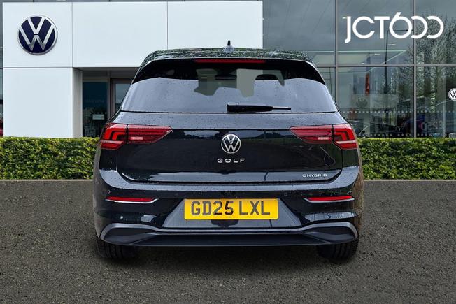 VOLKSWAGEN Golf Photo 7