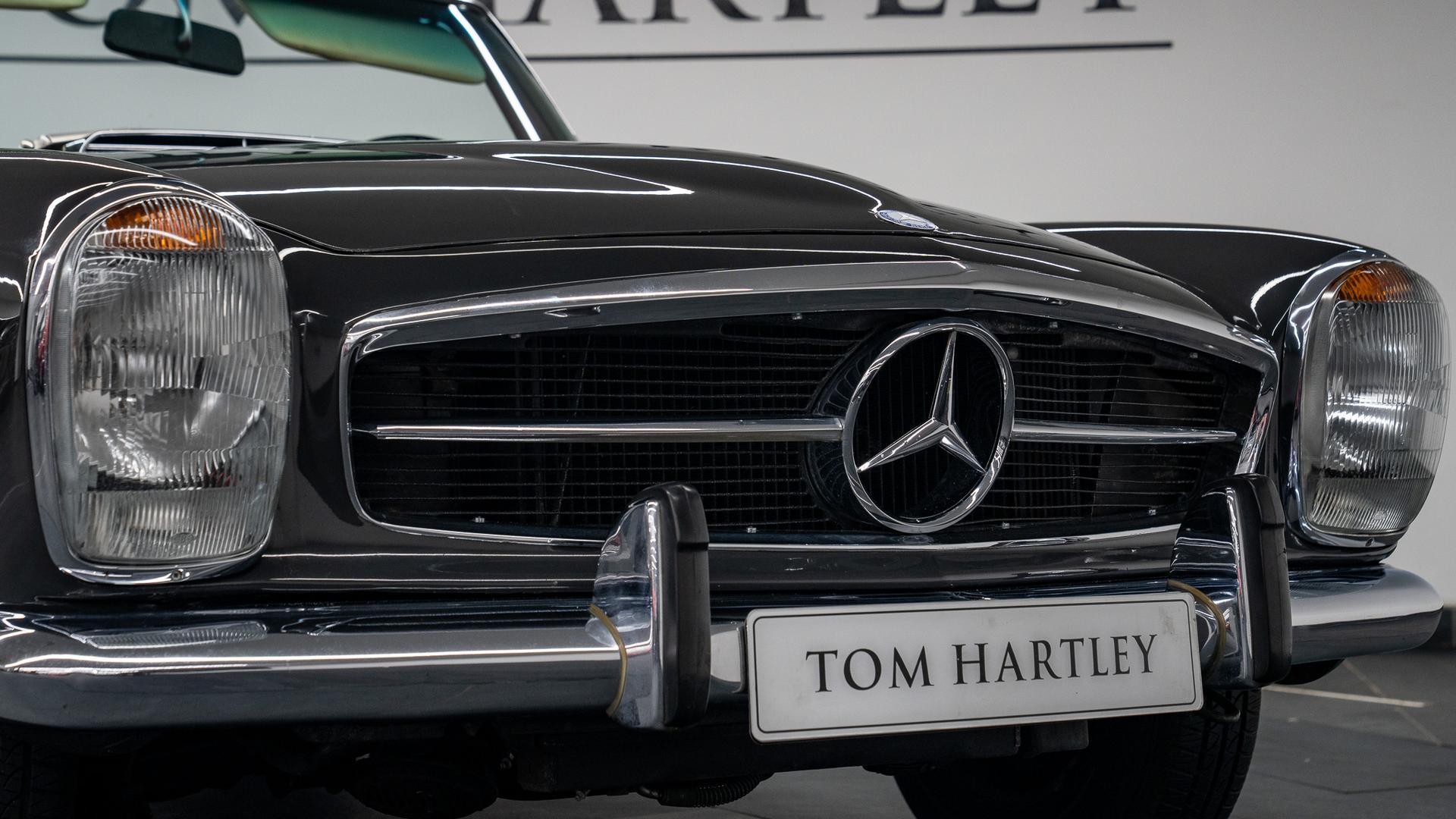 Mercedes-Benz 280 SL Photo 99ae78df-aedf-4421-9b0f-36d40483412d.jpg