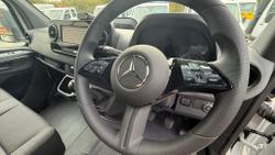 Mercedes-Benz Sprinter Photo 20