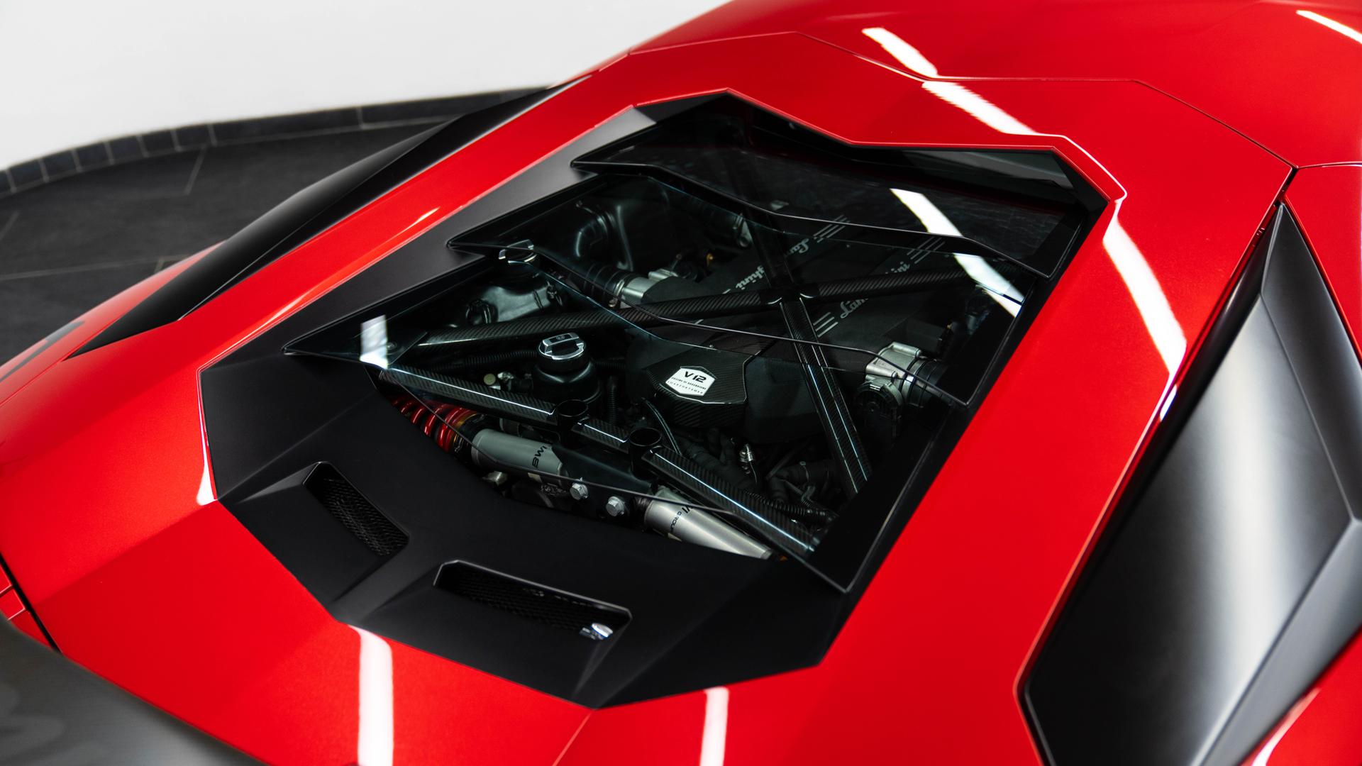LAMBORGHINI Aventador Photo 99c1ea90-4736-4d8d-92e0-db05ee439cff.jpg