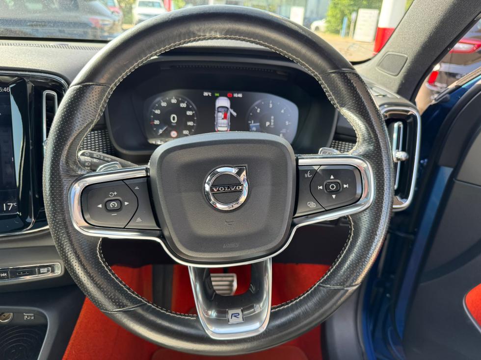Volvo XC40 Photo 99cb2777-2a52-4d49-8a0d-e6bc898f8900.jpeg