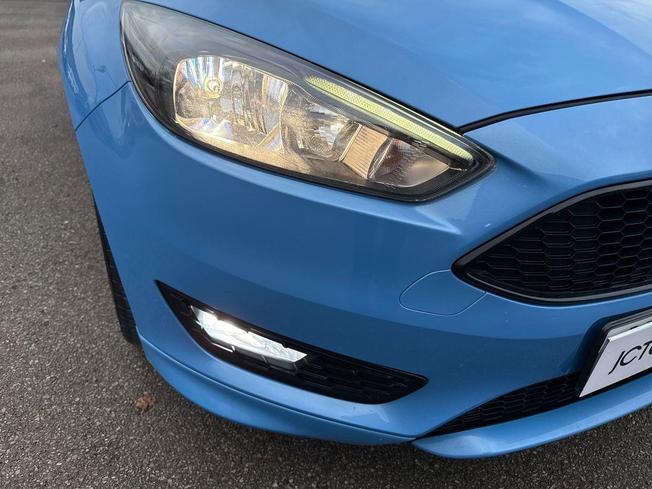 FORD Focus Photo 28