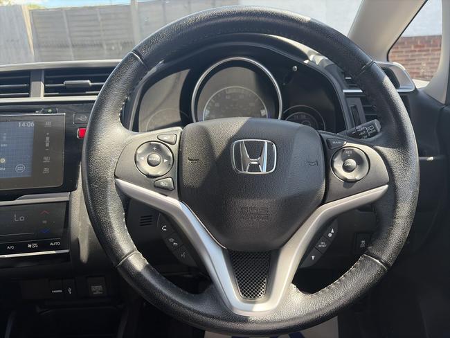 Honda Jazz Photo 99d13624-0d4b-4f97-af84-5034c78dd0b4.jpg