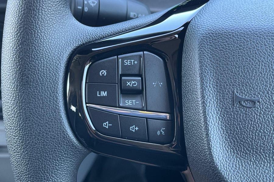 Ford TRANSIT CUSTOM Photo 99d22e35-dc36-4052-9655-cc112f3b0d99.jpg