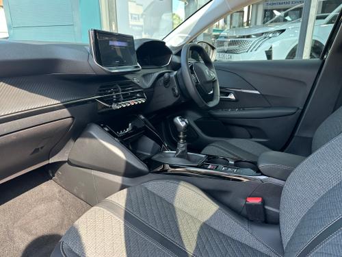 Peugeot 208 Photo 99d8df7d-c695-44f5-8a13-83e59dbb9612.jpeg