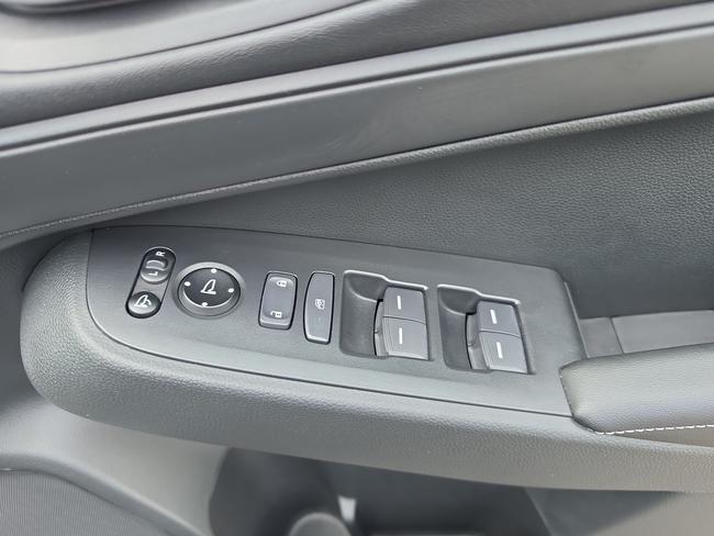 Honda HR-V Photo 99eab68f-a44e-471c-8407-0e4412c1b6bb.jpg