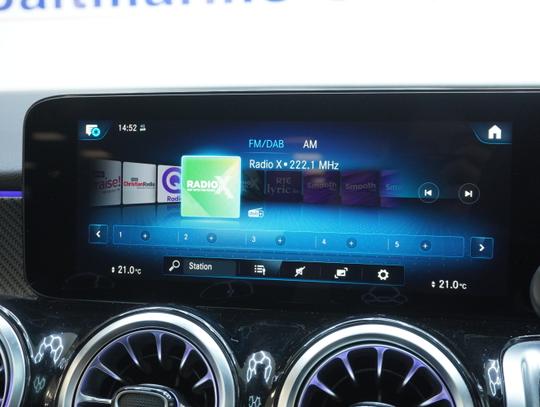 Mercedes-Benz GLB Photo 99eb3fe7-9919-4ce8-b858-7a16cc3d382b.jpg