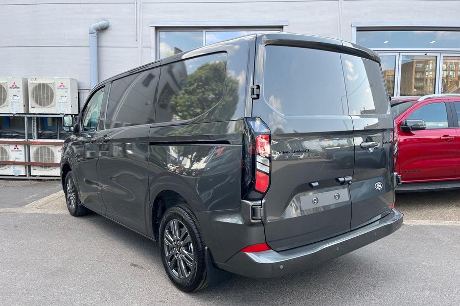 Ford TRANSIT CUSTOM Photo 99edf57d-9a88-4834-bae5-027057817a60.jpg