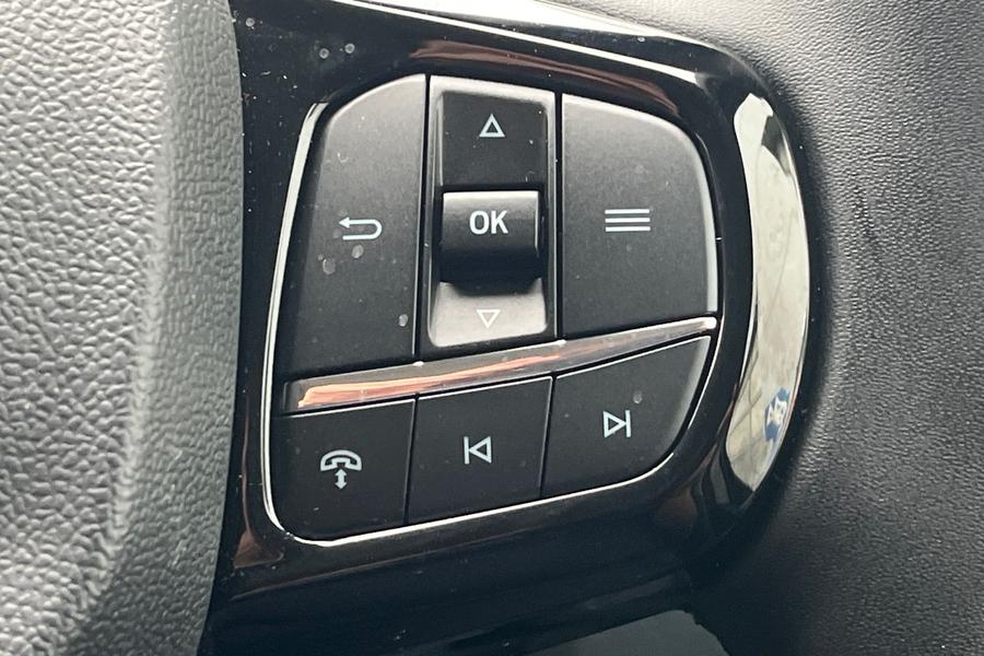 Ford TRANSIT CUSTOM Photo 99fefda1-14b3-4aa0-97f1-f2053e3ee66f.jpg