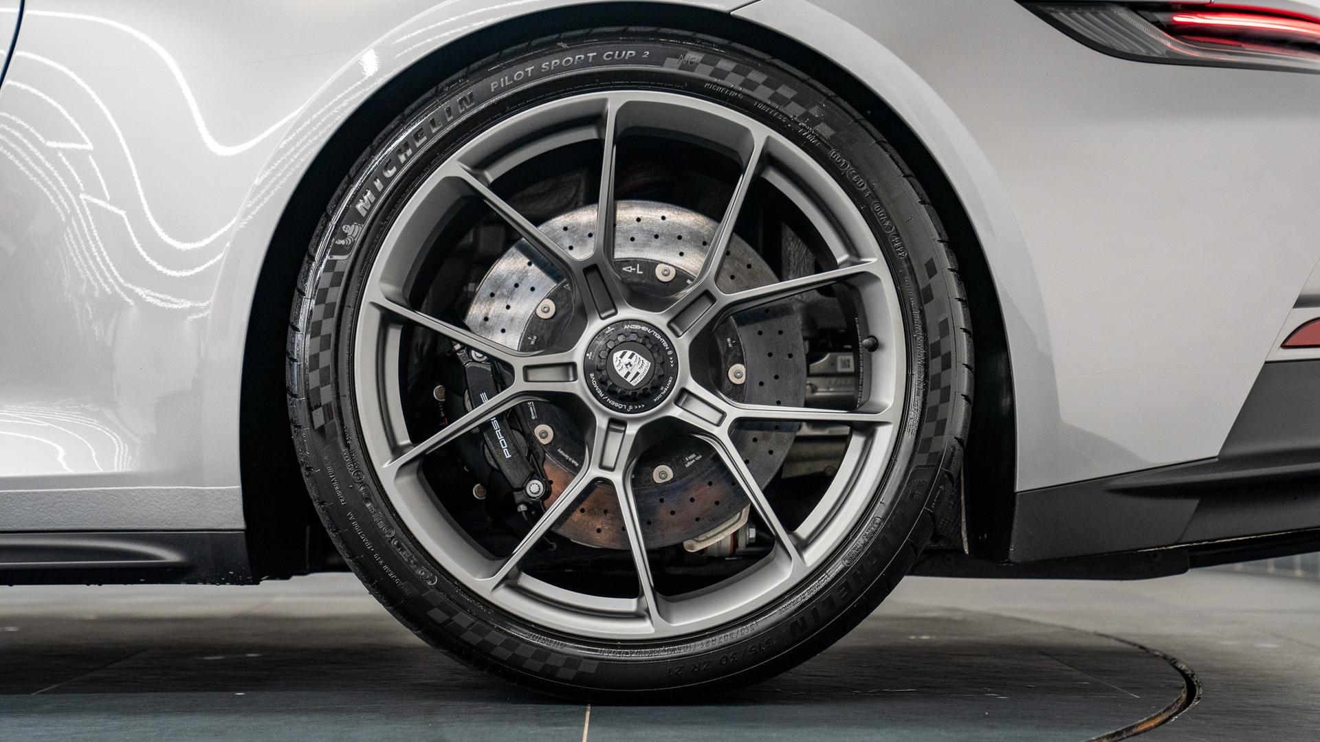 Porsche 911 Photo 9a0af9bd-b6ae-467a-868f-d2a89609efc5.jpg