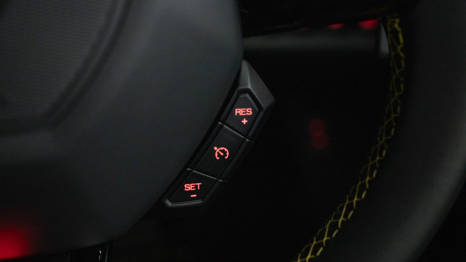LAMBORGHINI Huracan Photo 9a162ed9-4761-403e-9499-27014fc41e56.jpg