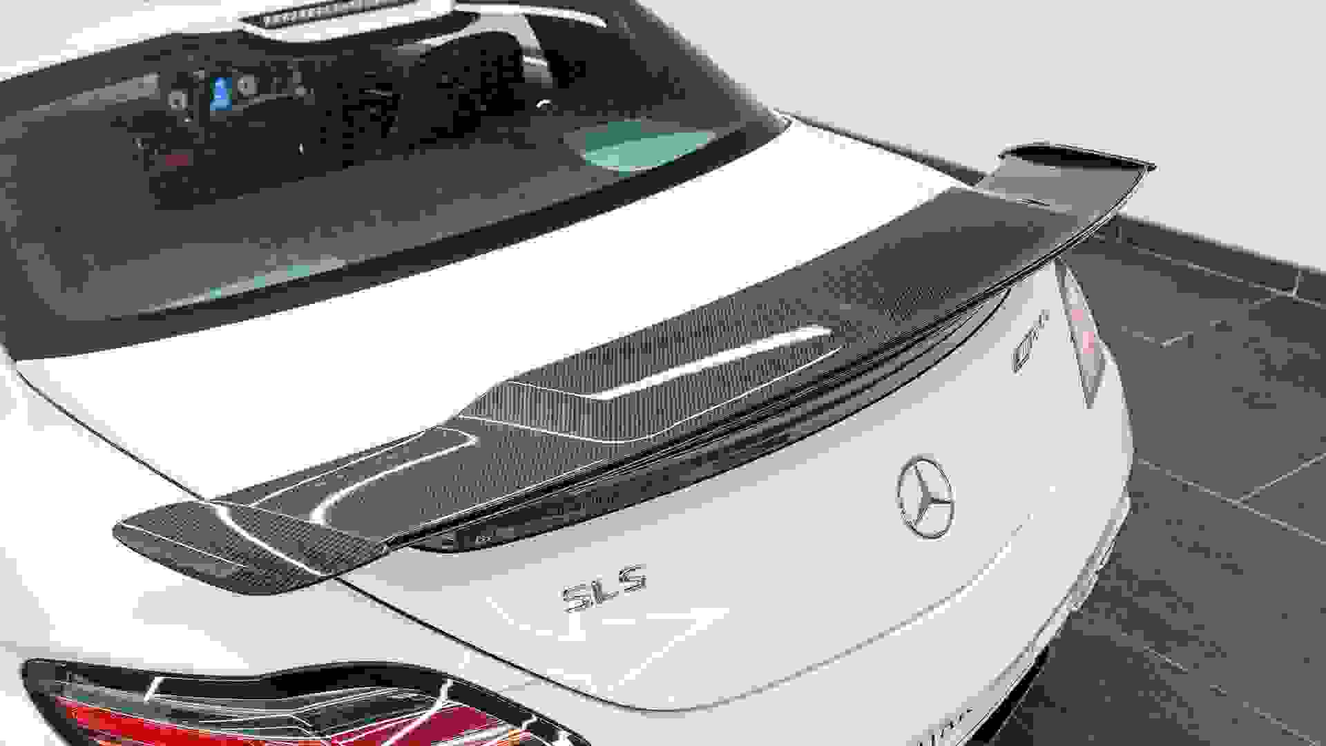 Mercedes-Benz SLS AMG Photo 9a1ab3bf-5b1b-447a-86f9-afd571705f60.jpg