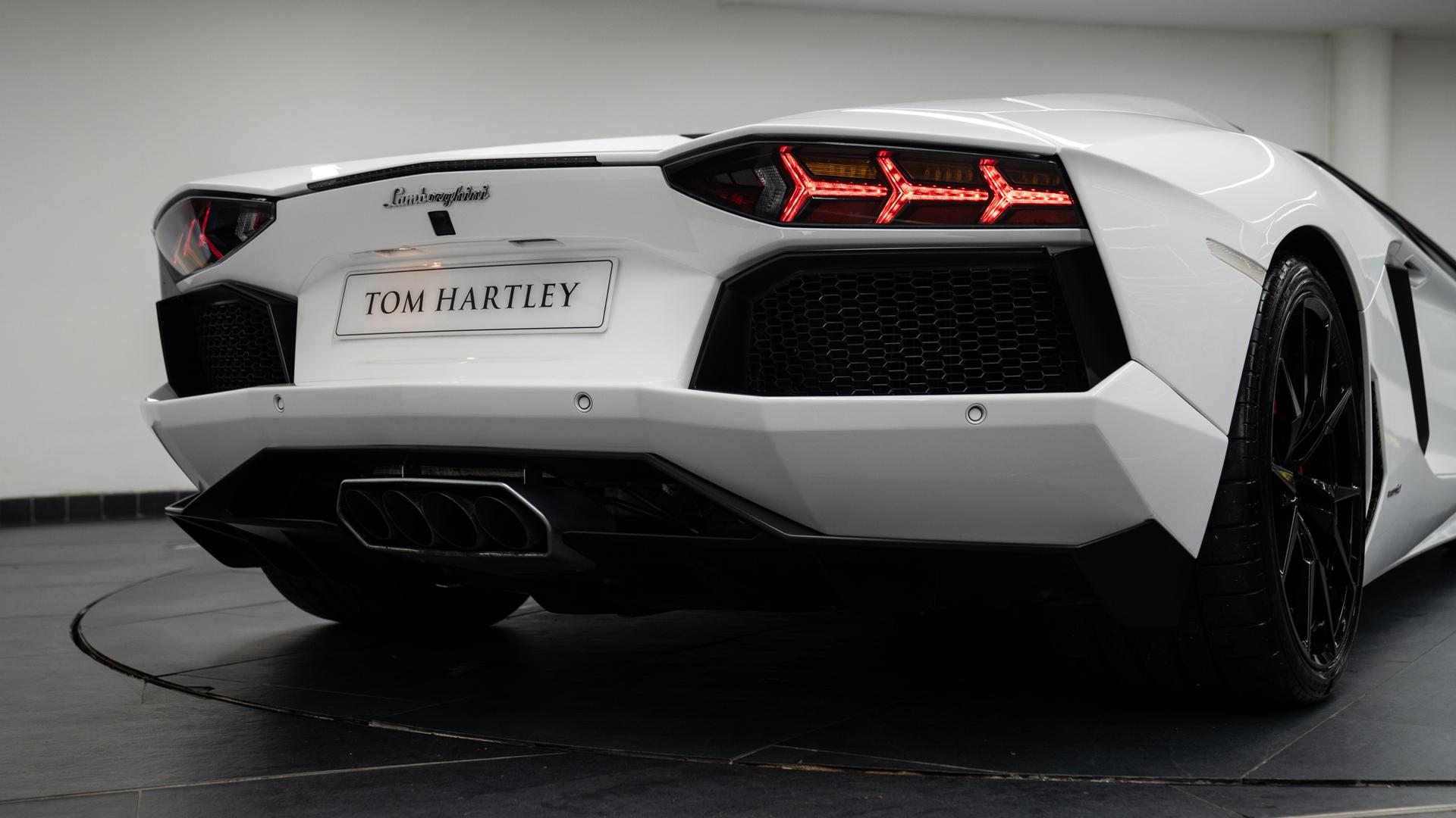 LAMBORGHINI Aventador Photo 9a3b3440-40bd-46ed-b384-a0b012a29494.jpg