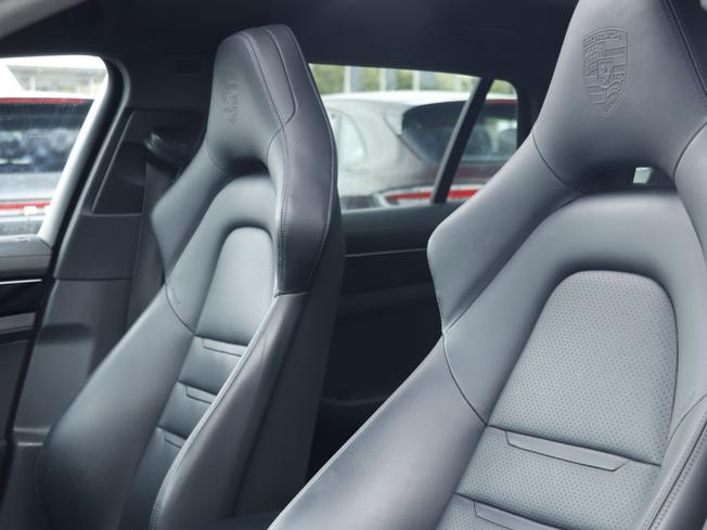 PORSCHE Panamera Photo 40