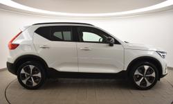 Volvo XC40 Photo 1