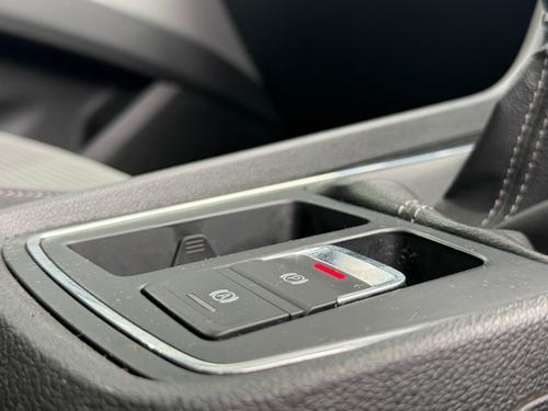 SEAT Leon Photo 9a5b27ff-f00f-4ae6-b52a-77e3ea2c1223.jpeg