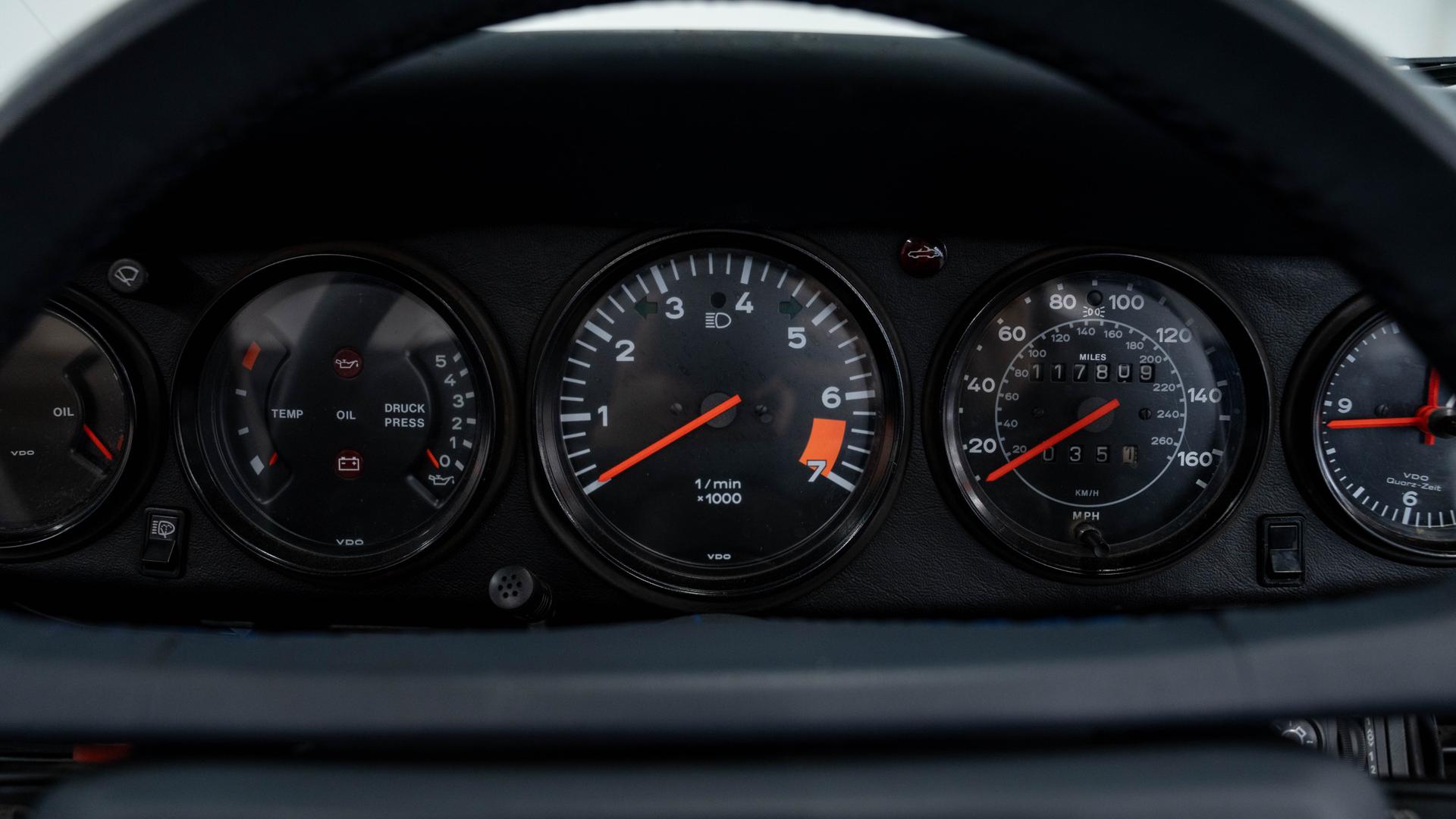 Porsche 911 Carrera Photo 9a5d3533-90a0-4401-8ebd-eef941c885d3.jpg