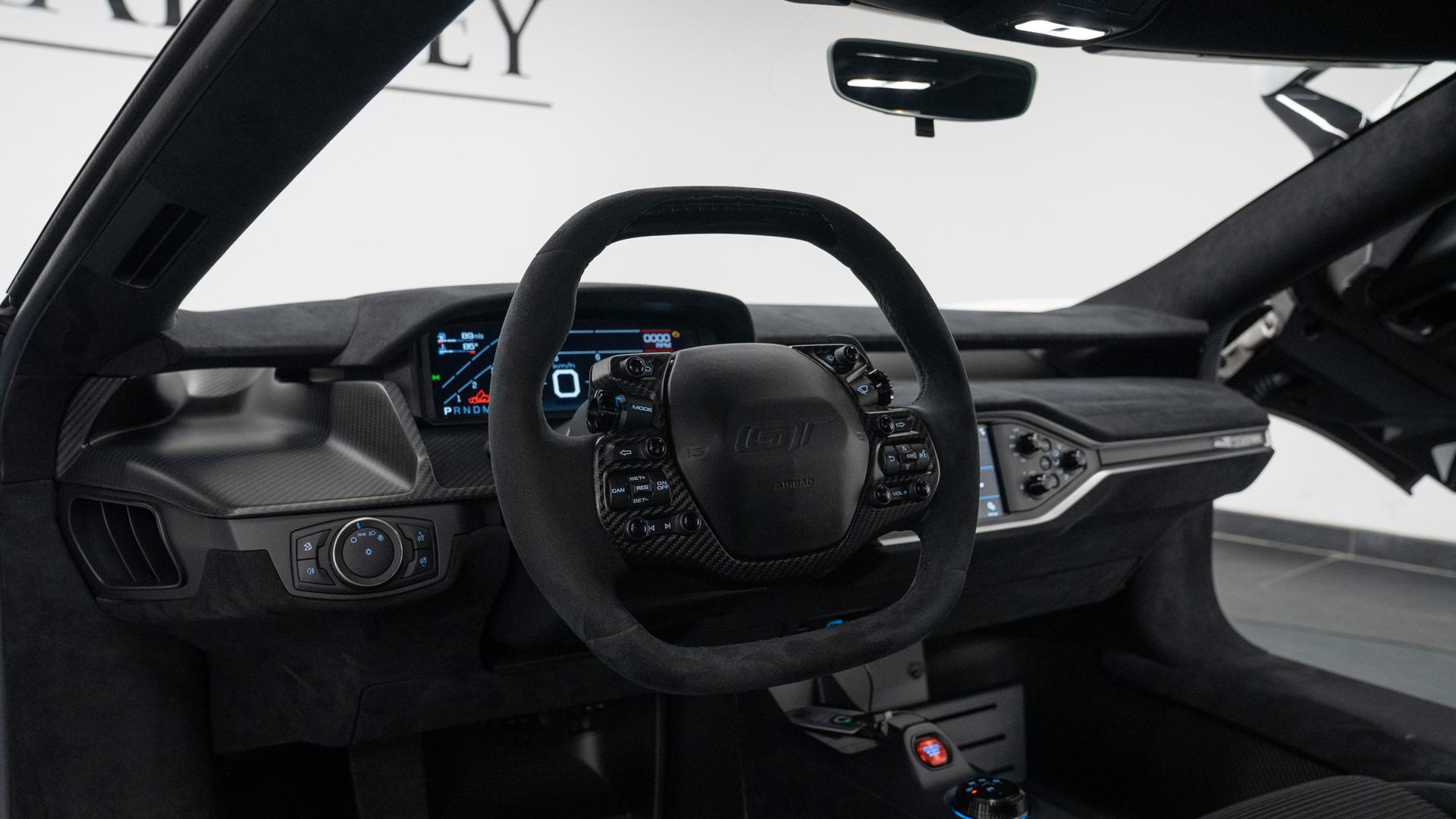 Ford GT Photo 9a710589-ad34-4d75-b3d4-fce9bab24d03.jpg