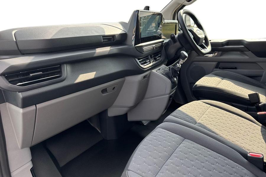 Ford TRANSIT CUSTOM Photo 9a72ea9e-5871-4447-9ba5-faf3abc63f0c.jpg
