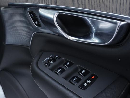 Volvo XC90 Photo 9a75c81e-ba03-4688-9655-1bde38981051.jpg