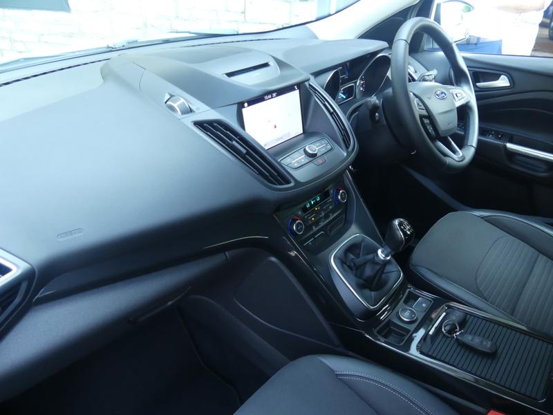 Ford Kuga Photo 9a78d30e-d54d-4c83-8256-2729a3800989.jpg