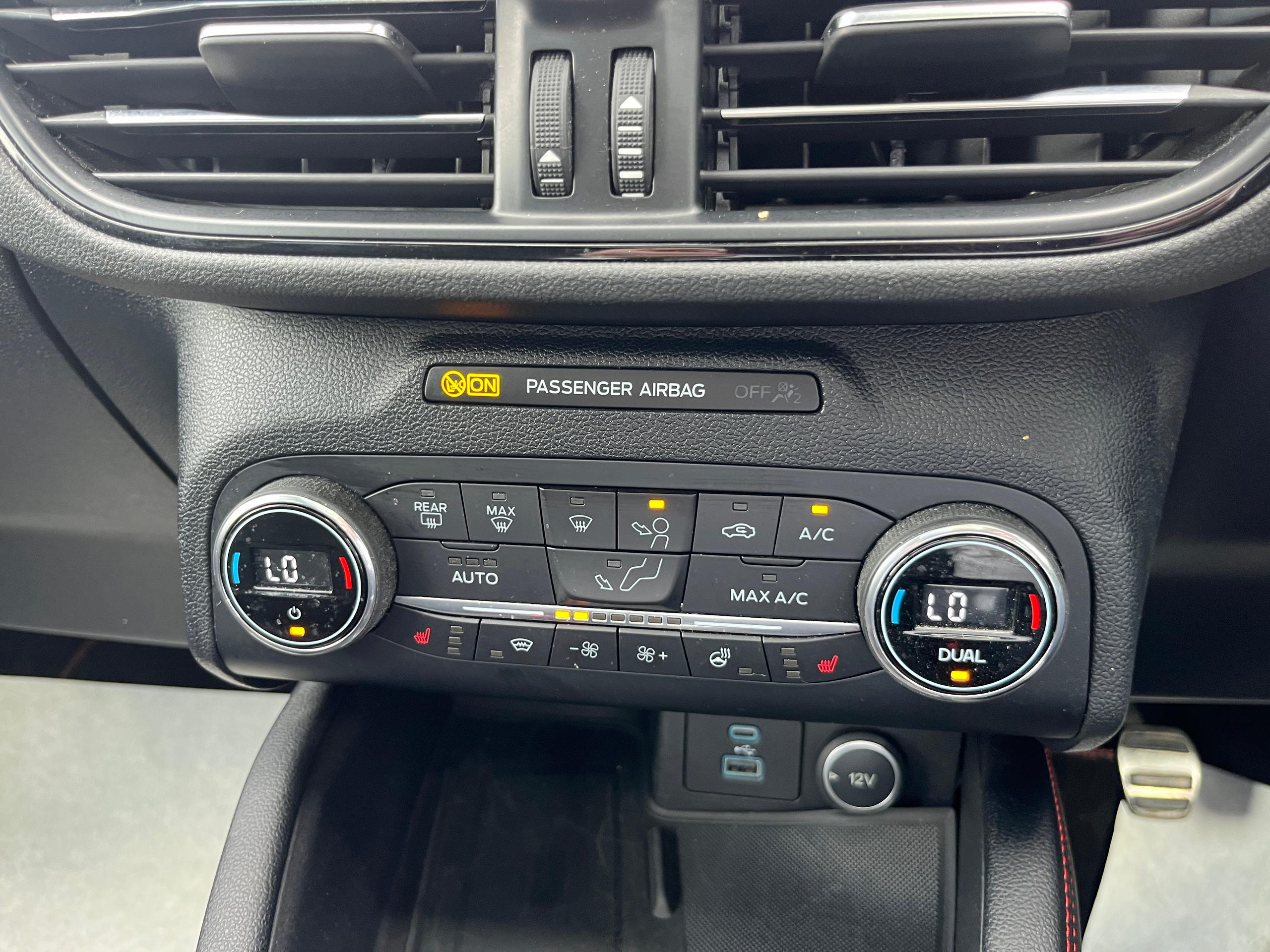 Ford Kuga Photo 29