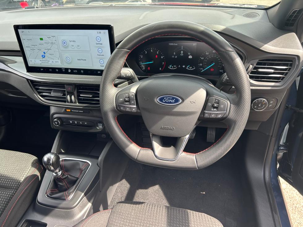 Ford Focus Photo 9a7d3914-cea3-489b-8cb9-71808d233ac3.jpeg