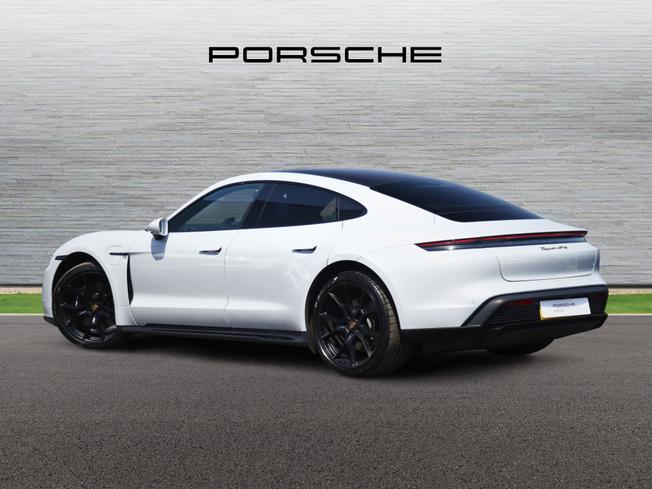 PORSCHE Taycan Photo 2