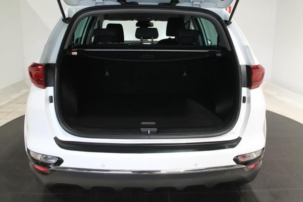 Kia Sportage 1.6 GDi 2 SUV 5dr Petrol Manual Euro 6 (s/s) (130 bhp) Photo 9