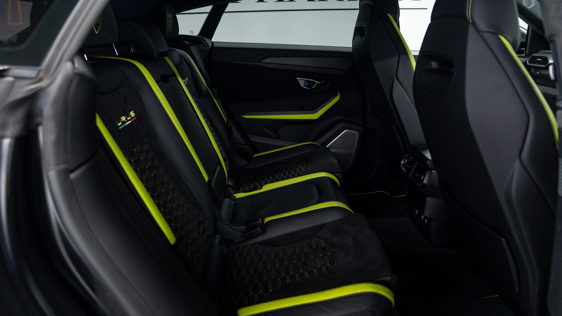 LAMBORGHINI Urus Photo 9a9acd88-7c1a-4324-91bb-b686fde4e4e5.jpg
