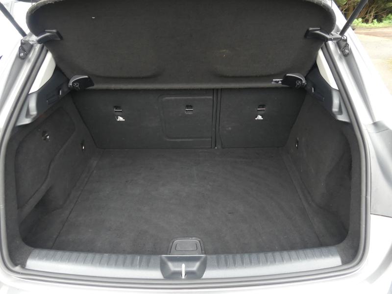Mercedes-Benz GLA Photo 9aa4309b-33f0-4ff2-b9d7-6bbc9a1aacbf.jpg