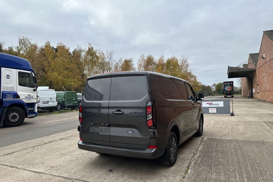 Ford TRANSIT CUSTOM Photo 9ab3cd2d-c790-4c2c-9a69-e5608a853f26.jpg