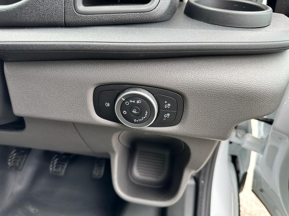 Ford Transit Photo 9acb40db-3b99-4aeb-9e42-a6b20d308018.jpg