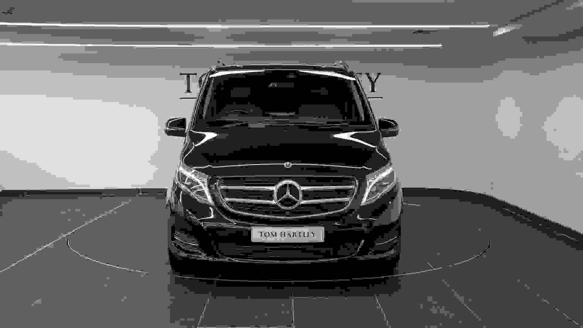 Mercedes-Benz V-CLASS Photo 9ad94a79-590d-427c-835d-994d274404ca.jpg