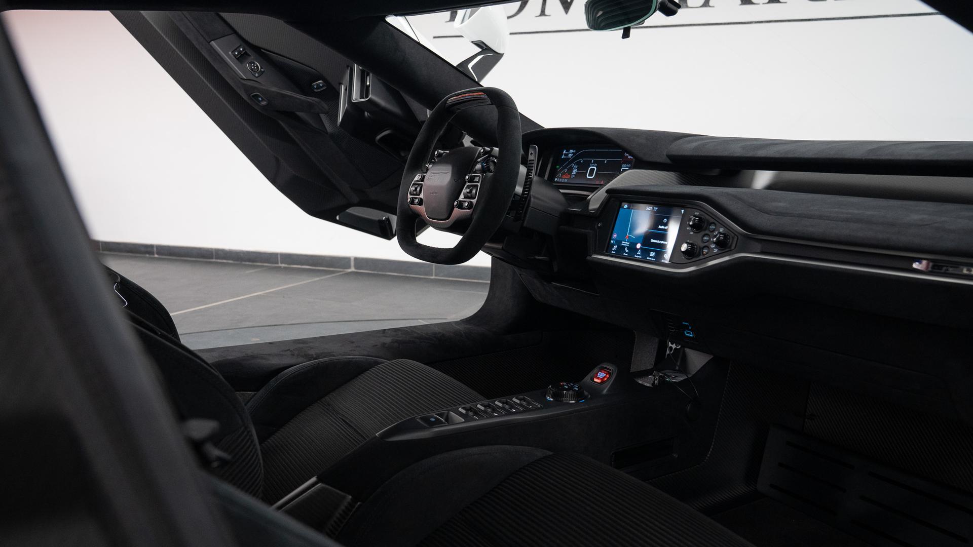 Ford GT Photo 9adaa5f4-c9d3-4503-b0f4-86c565e80774.jpg