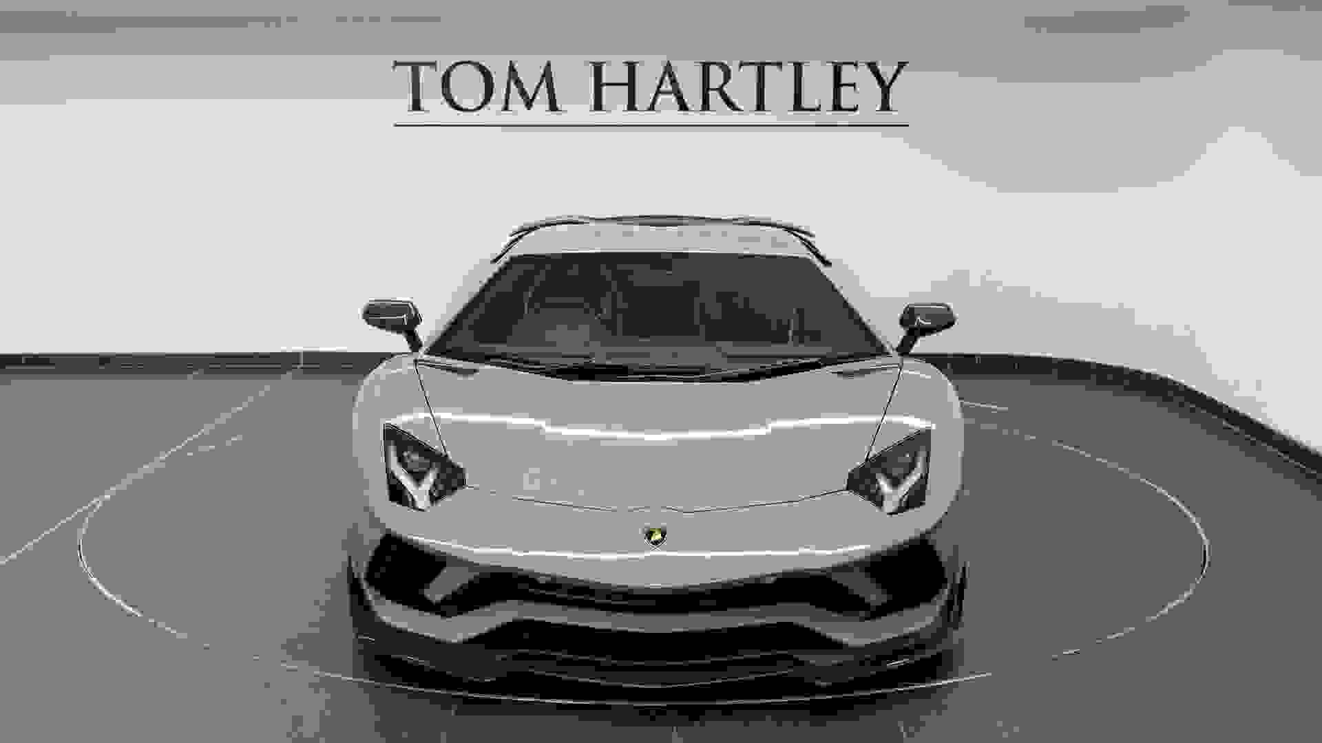 Lamborghini AVENTADOR S Photo 9afc761f-ce70-4669-af65-6a1ab96d9b8e.jpg