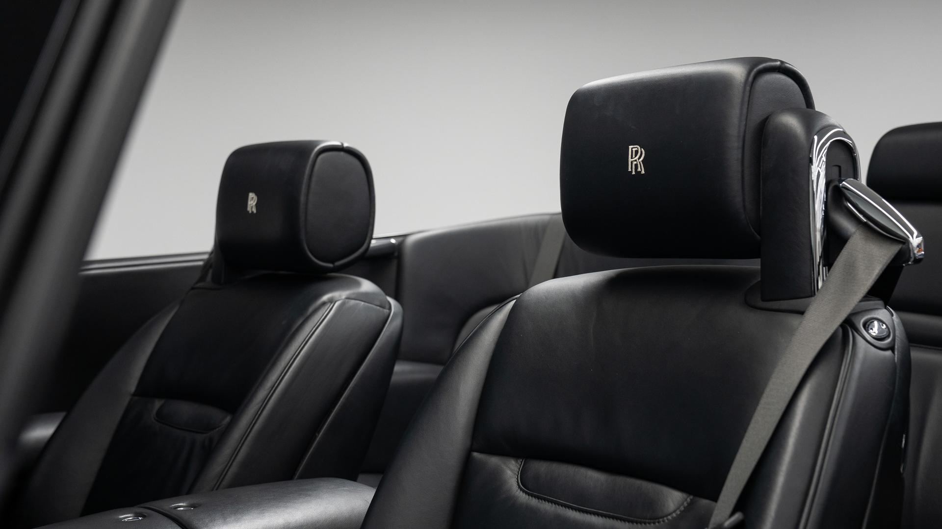 Rolls-Royce Phantom Photo 9afcd34a-e8d0-4661-b2ce-fa2cd5c7757c.jpg