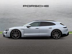Porsche TAYCAN Photo 5