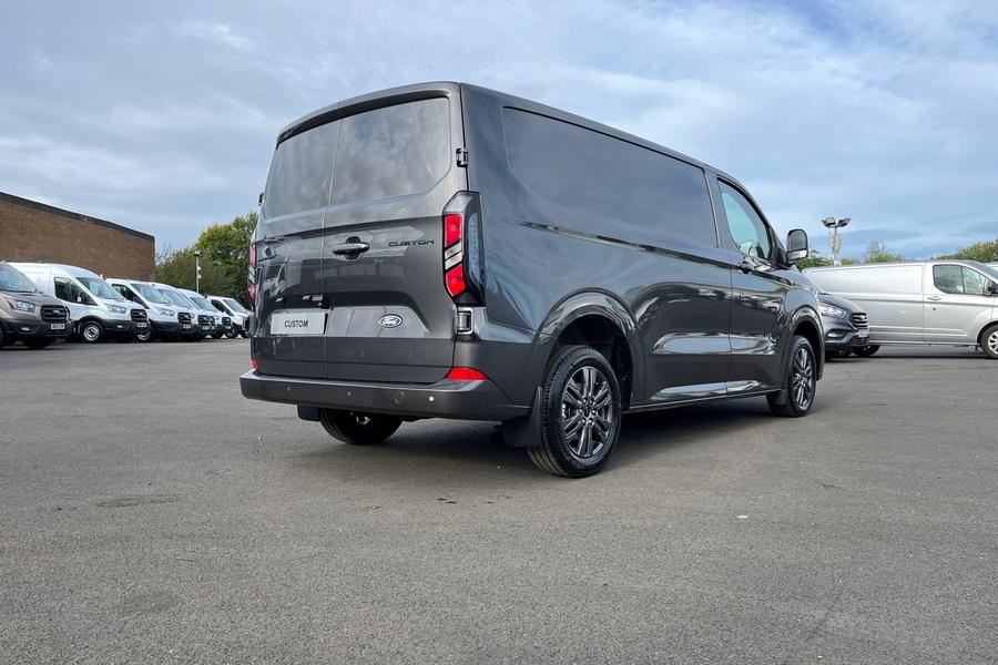 Ford TRANSIT CUSTOM Photo 9b004712-447e-42b8-9922-dedaba44f9b6.jpg