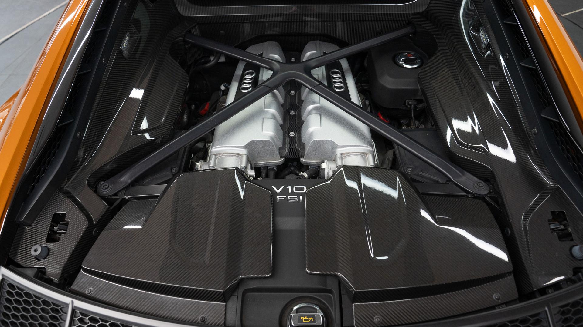 Audi R8 Photo 9b04d528-8bd5-4f70-8f12-e45efd480924.jpg