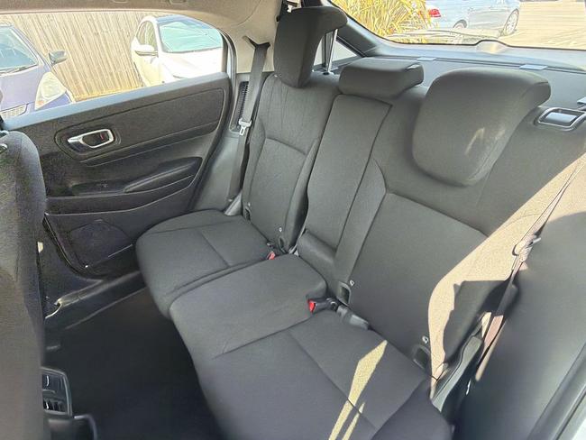 Honda HR-V Photo 9b116180-ceb1-4985-aa35-8ccf23e3c9c3.jpg