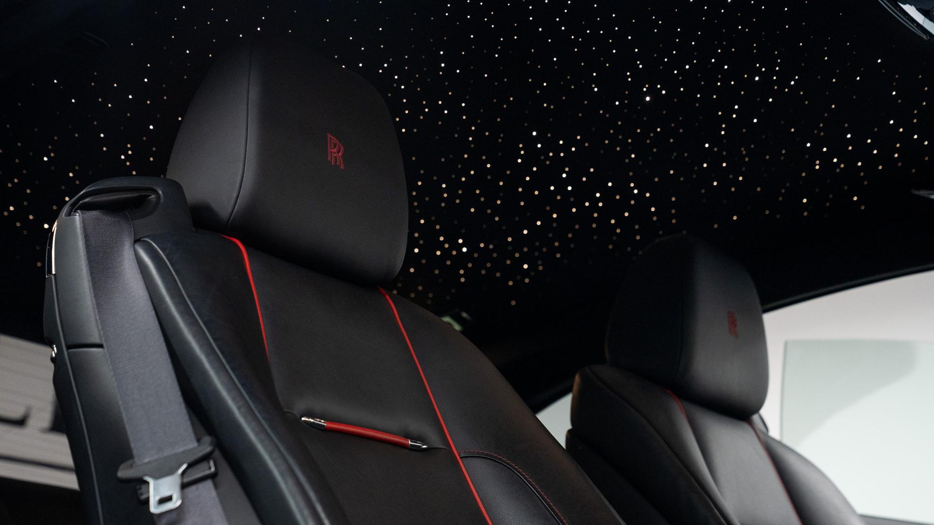Rolls-Royce Wraith Photo 9b1d03de-d217-4b95-8ee9-78d7ee686d1b.jpg