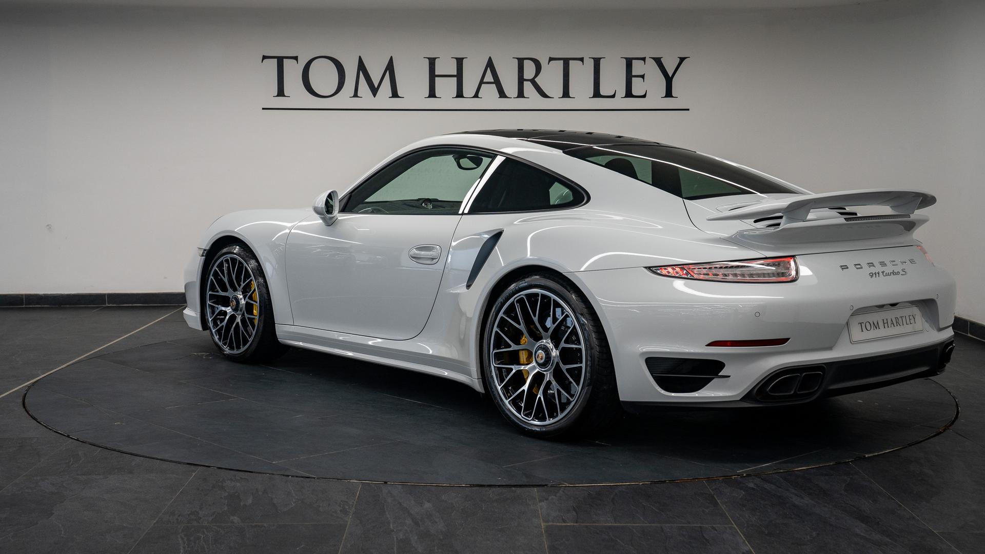 Porsche 911 Photo 9b1db0fb-6b49-41e4-aa83-26631230cdd5.jpg