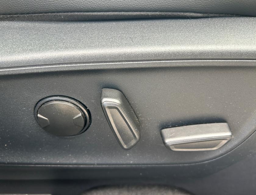 Ford Kuga Photo 9b21e780-300e-46eb-9fd6-dd72f031e334.jpg