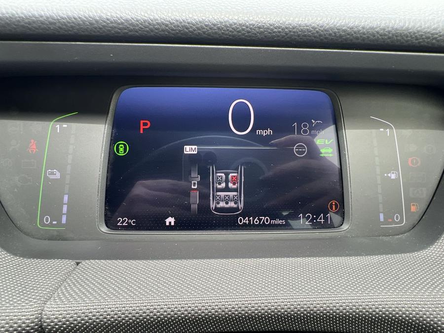 Honda Jazz Photo 9b2a5797-cd04-49b3-87f1-8f6a21114d73.jpg