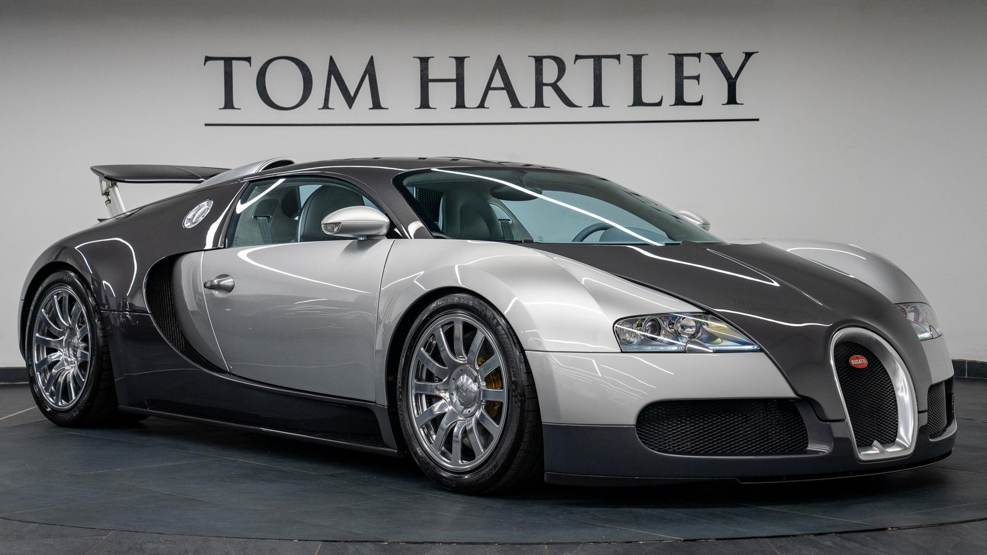 Bugatti Veyron Photo 9b45f12b-858f-452f-8c2f-583efb22b01e.jpg