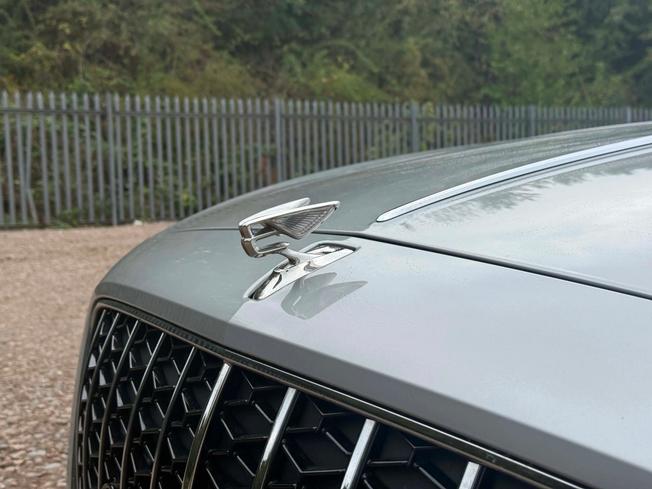 BENTLEY Flying Spur Photo 26