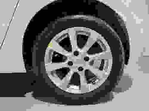 Vauxhall CORSA Photo 9b4c5f9c-c7d2-4f9d-ac6b-22a1951388bf.jpg