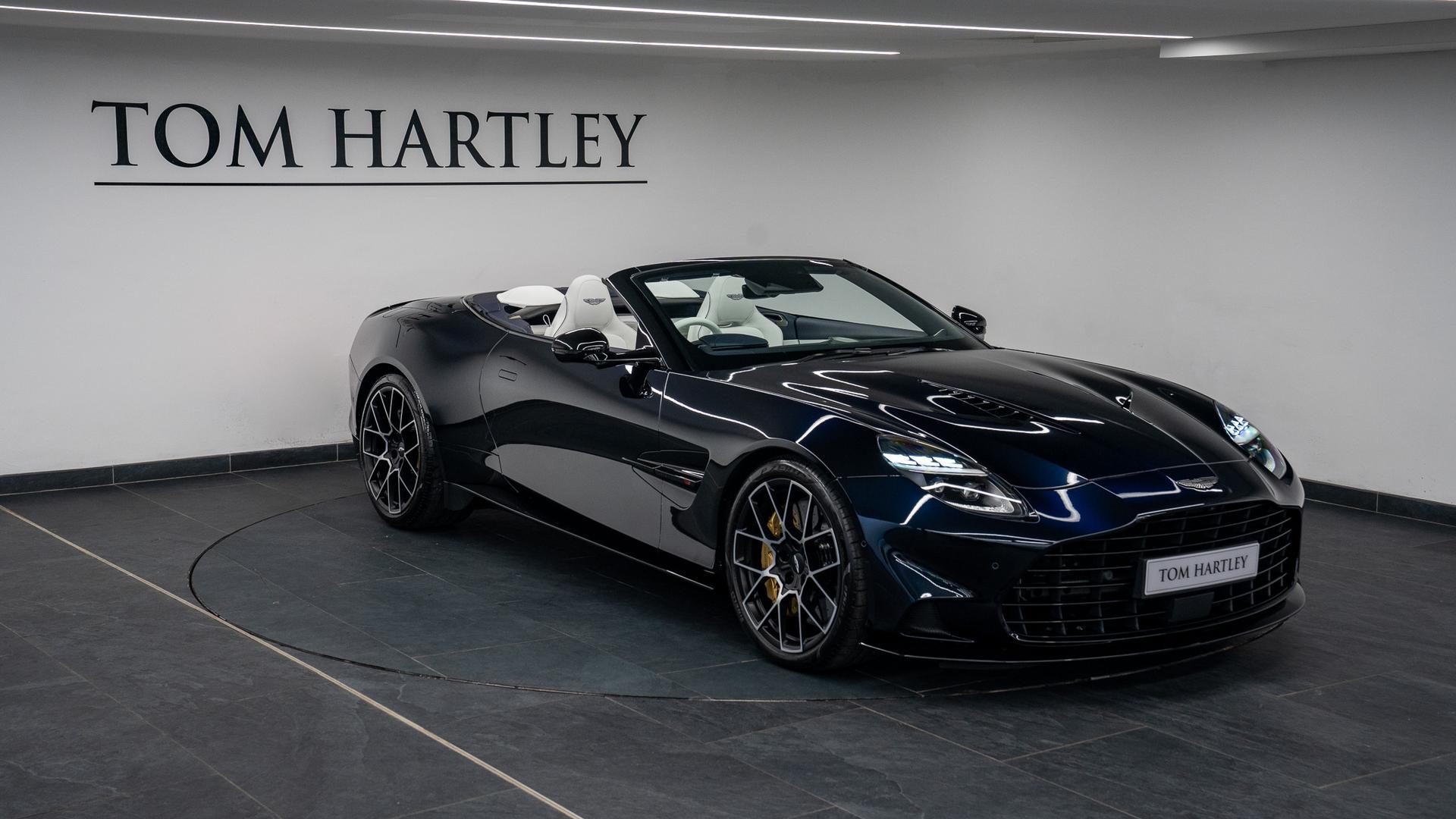 Aston Martin Vanquish Photo 9b4cc26e-5d94-4c57-902c-4de5b1fbbe33.jpg