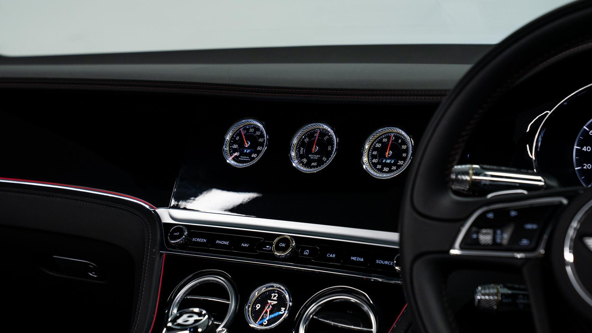Bentley Continental Photo 9b4ec66c-3b83-4c00-a8af-017947c0df41.jpg